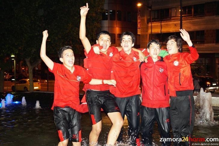  El Zamora CF infantil celebra el ascenso a Regional en La Marina 