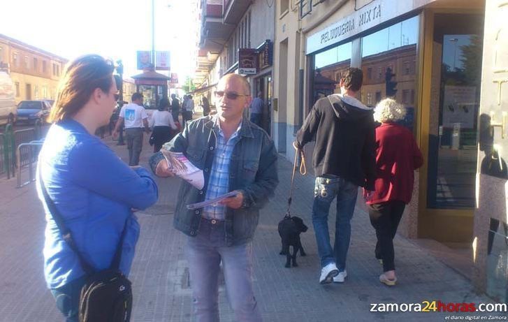  UPyD reparte propaganda en el centro de Zamora y lee un manifiesto contra la homofobia 