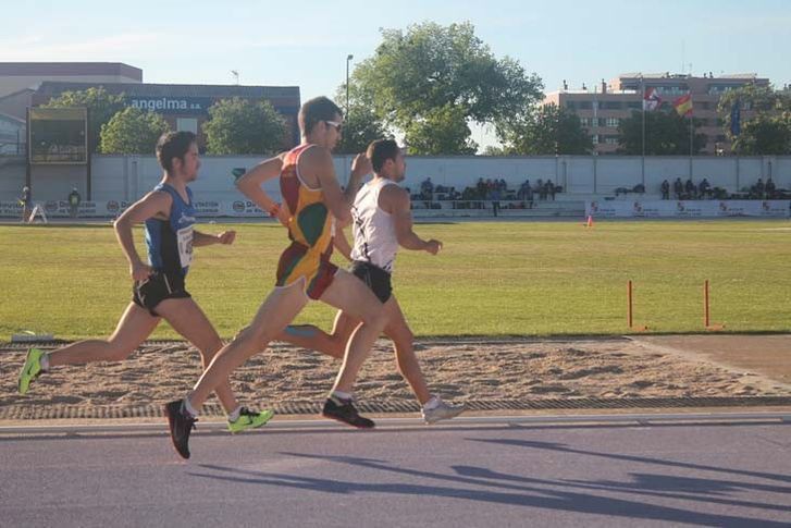  Alejandro González marcó el ritmo en Cantabria pero no logró hacer la mínima para el Campeonato de España 