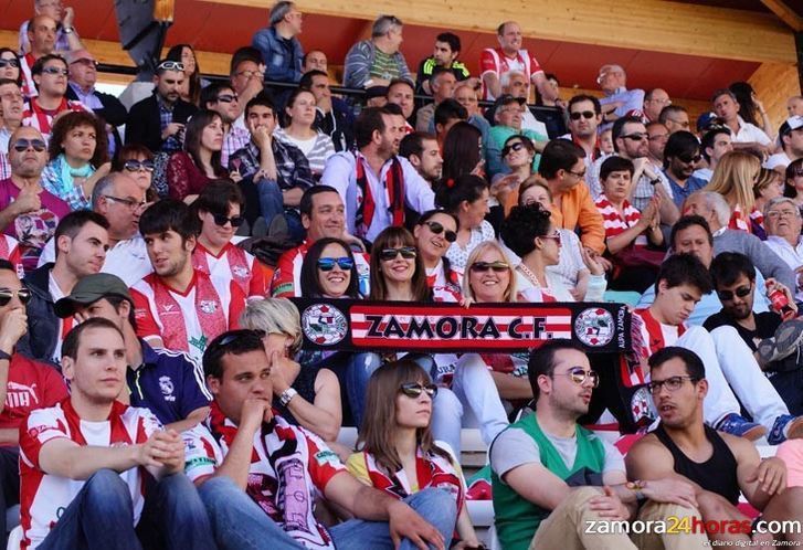  Gran parte de la afición ovacionó al Zamora al final del duelo 