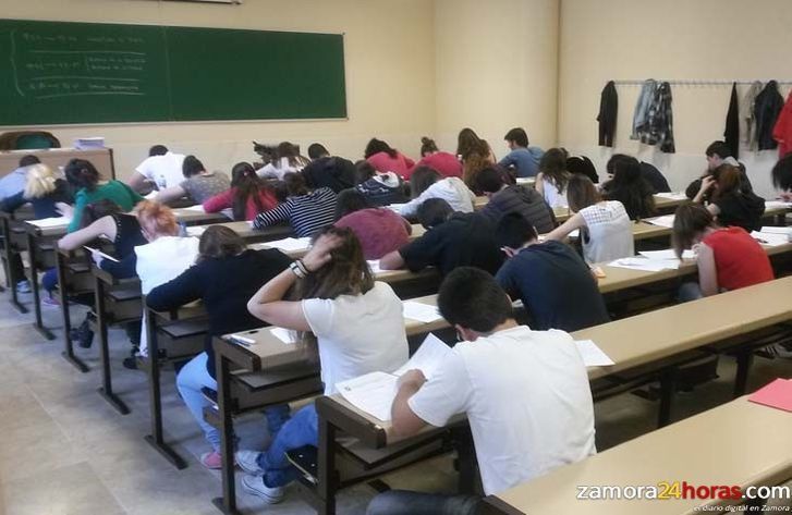  Casi 730 estudiantes hacen la prueba de acceso a la Universidad en el distrito universitario de Salamanca 