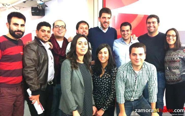  El secretario general de Juventudes Socialistas de España participa en un acto de campaña en el Campus Viriato 