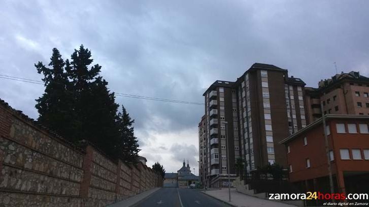  Nubes y lluvia escasa con alguna tormenta aislada y temperaturas en ligero ascenso 