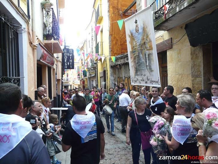  Un millar y medio de personas rinden homenaje a la Virgen de los Herreros 