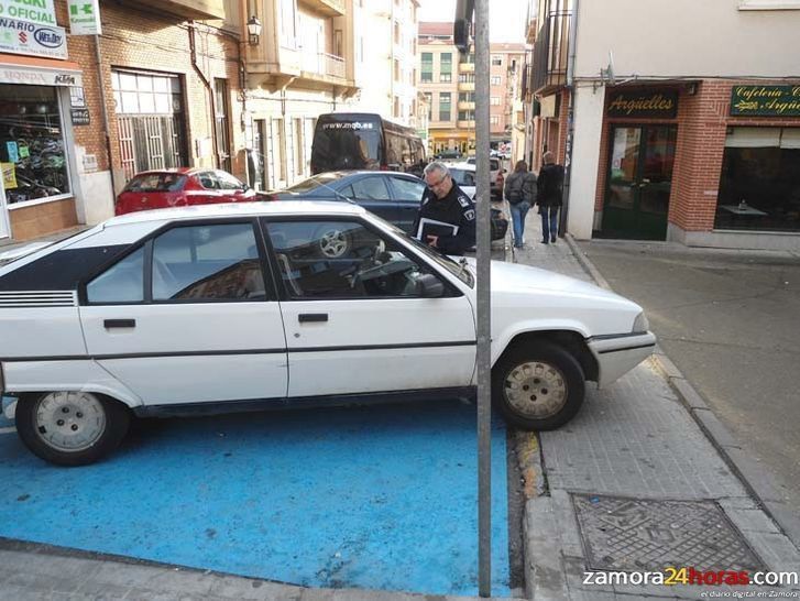  El 56% de las denuncias formuladas en 2013 por la Policía Local en Benavente tuvieron que ver con el estacionamiento 