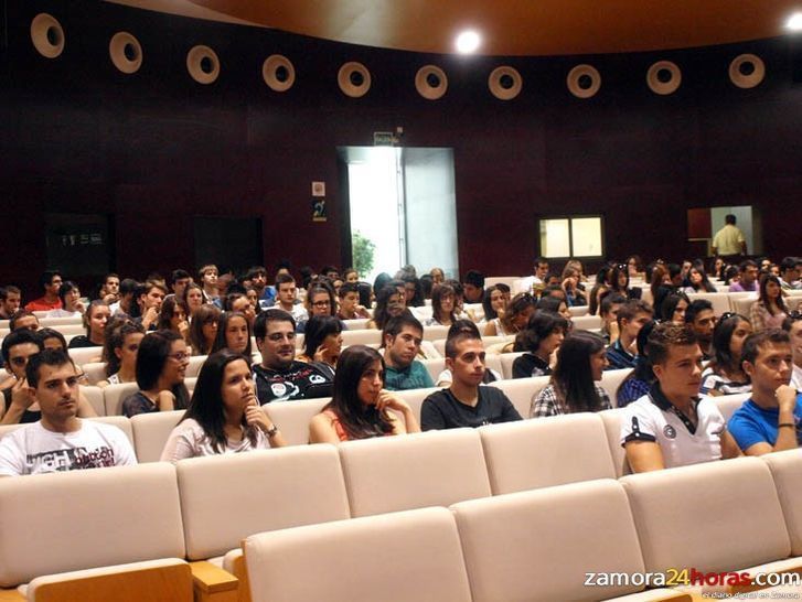  Casi 4.000 estudiantes han formalizado ya su matrícula en la Universidad 