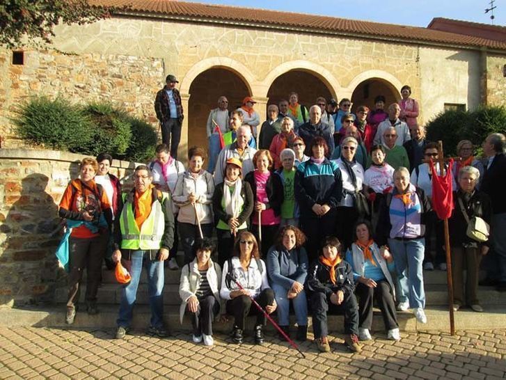  Cincuenta personas recorren entre Faramontamos de Tábara y Tábara una nueva etapa de ‘Peregrinos por un día’ 