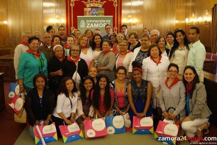  Un grupo de 46 peregrinos del Bronx visitan la ciudad 