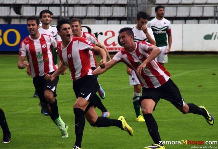  El Zamora rompe la mala racha con una trabajada y merecida victoria en Ferrol 