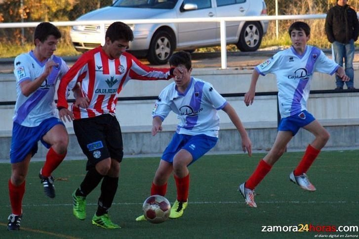  El líder golea a un Zamora cadete que aguantó los primeros cuarenta minutos 