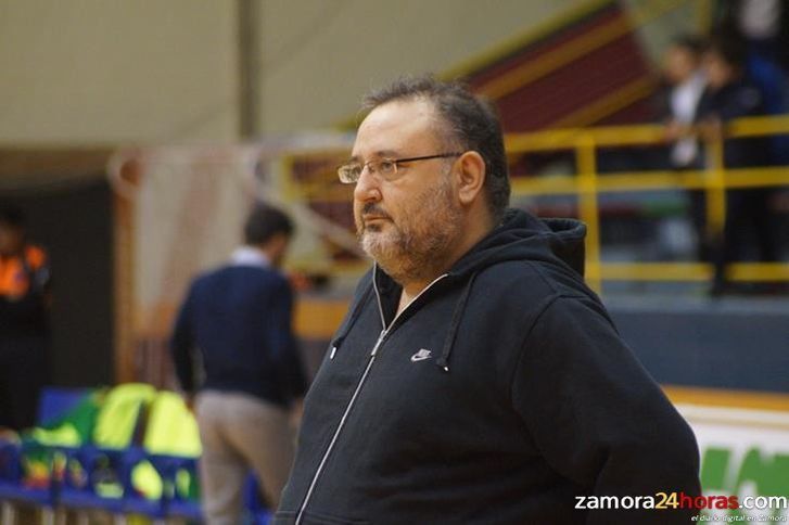  Juan de Mena deja de ser entrenador del Zamarat 