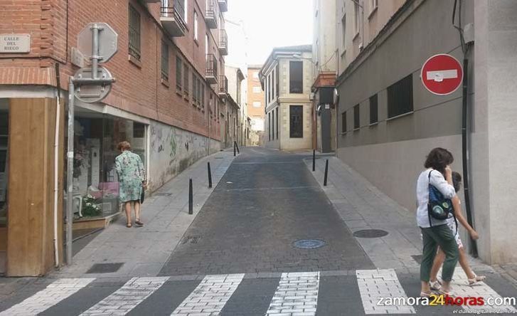  La calle La Paz queda hoy cortada al tráfico por unas obras de impermeabilización 