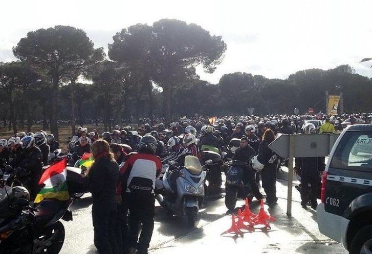  Los moteros convocan una manifestación contra la suspensión de Pingüinos 