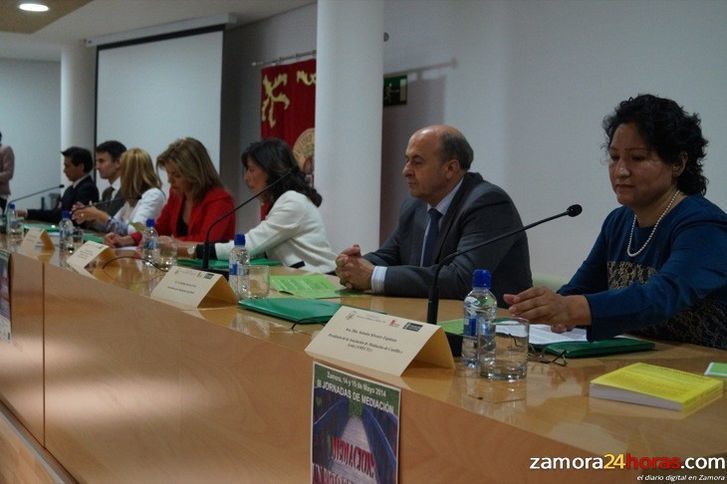  Un centenar de profesionales analizan en Zamora el futuro de la mediación 