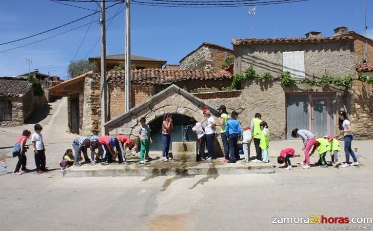  Más de cien escolares participan en Almaraz de Duero en la jornada de convivencia ‘Conociéndonos’ 