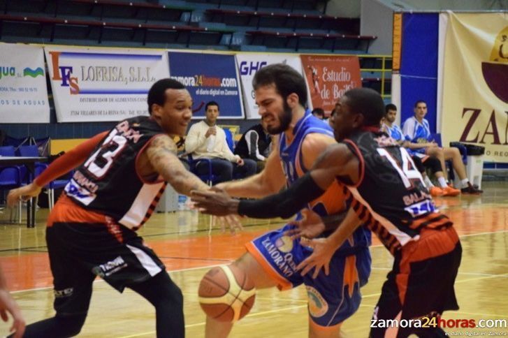  El bloqueo ofensivo anula las opciones del CB Zamora ante Tormes (50-57) 