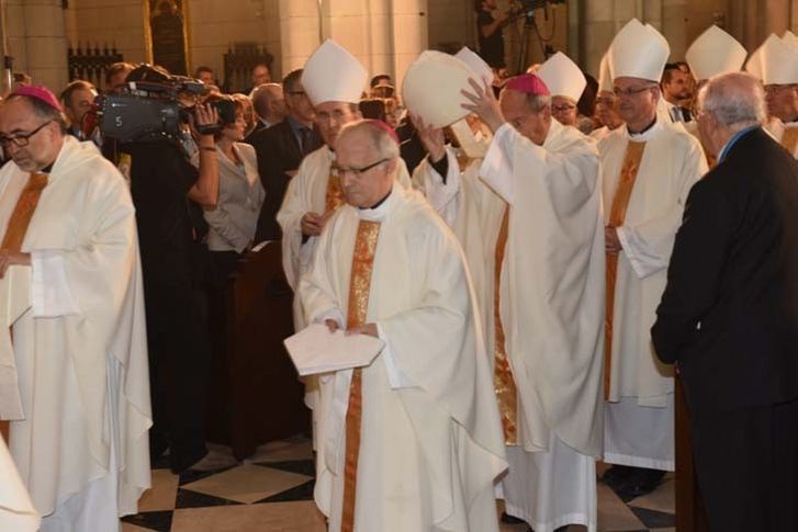  Los obispos de Zamora y de Astorga concelebran en la misa de toma de posesión del arzobispo de Madrid 