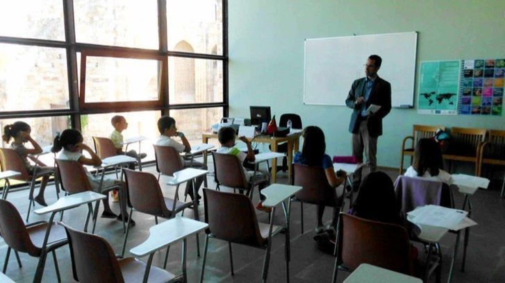  Primer contacto con el portugués para los niños en la FRAH 