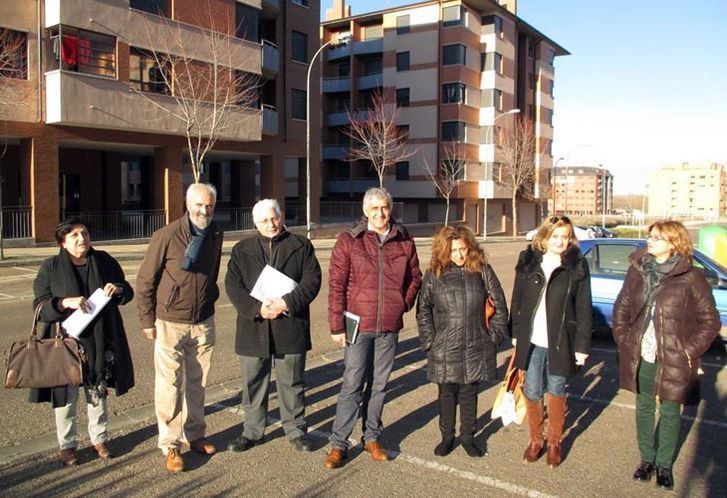  José Luis Gómez se interesa por las reivindicaciones de los vecinos de Vista Alegre 