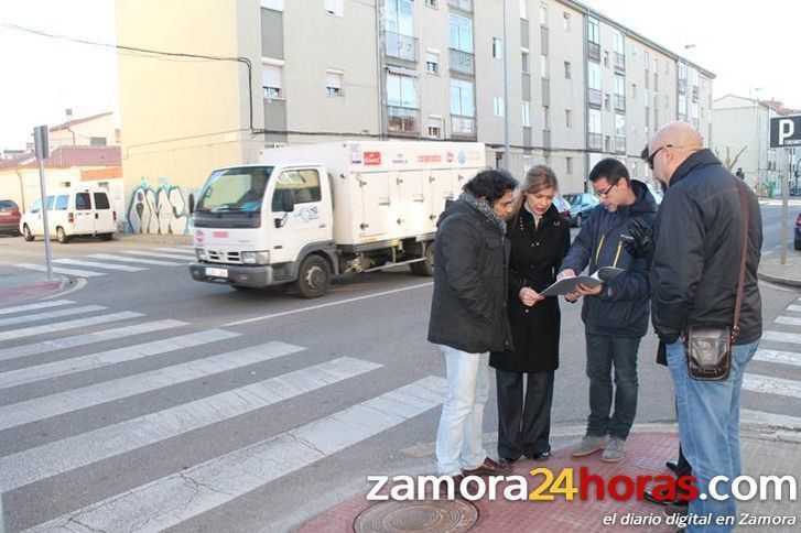  Clara San Damián visita la avenida Galicia donde Fomento realizará mejoras para la seguridad vial 