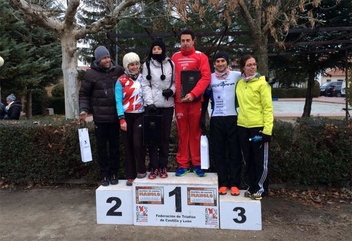  Alfonso Martínez, del Triatlón Zamora, comienza la temporada con triunfo en Segovia 