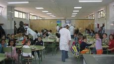  Alertan de privatización e irregularidades laborales en los comedores escolares 