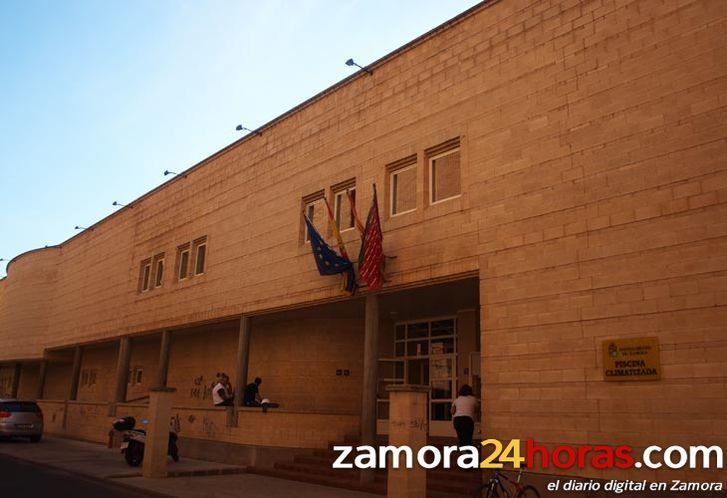  El centro de salud Santa Elena se suma a las clases de preparación al parto en la piscina 