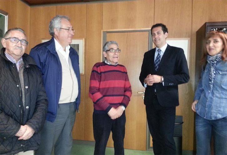  La Asociación de Alcohólicos Rehabilitados presenta a Alberto Castro los actos del 25 aniversario 