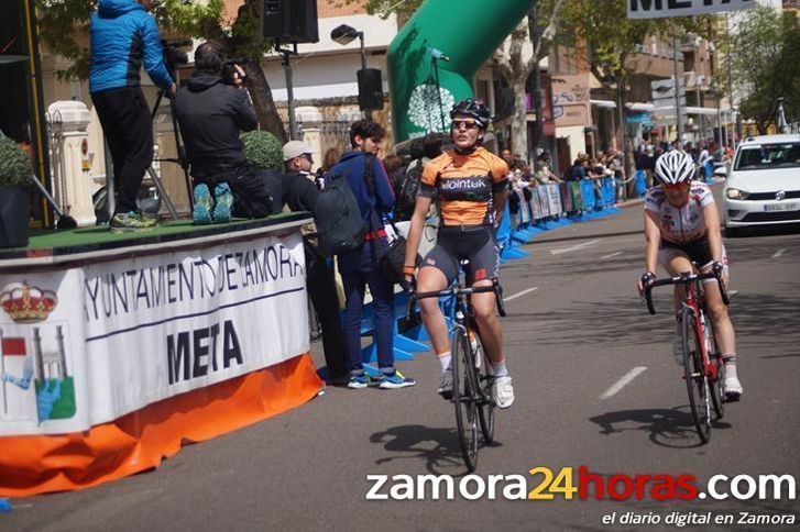  Alba Teruel se impone en Zamora 