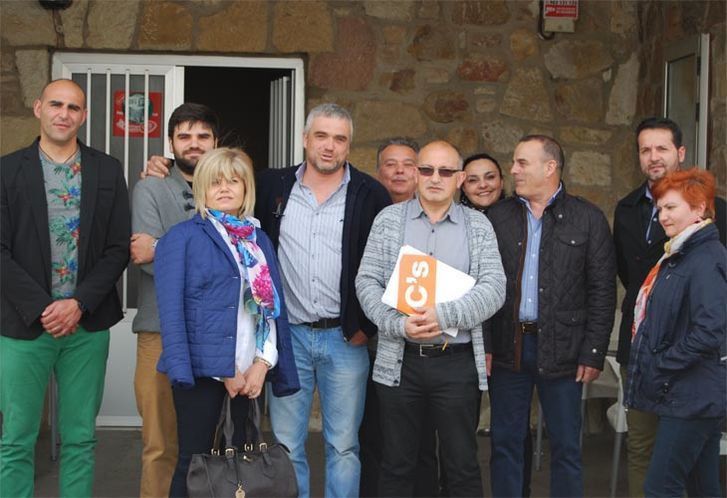  Ciudadanos desarrolla una jornada de trabajo en Cabañas de Sayago 