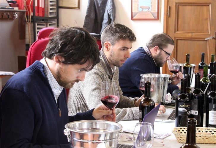  El equipo de la prestigiosa Guía Peñín destaca la “elegancia y finura” de los vinos de Toro 