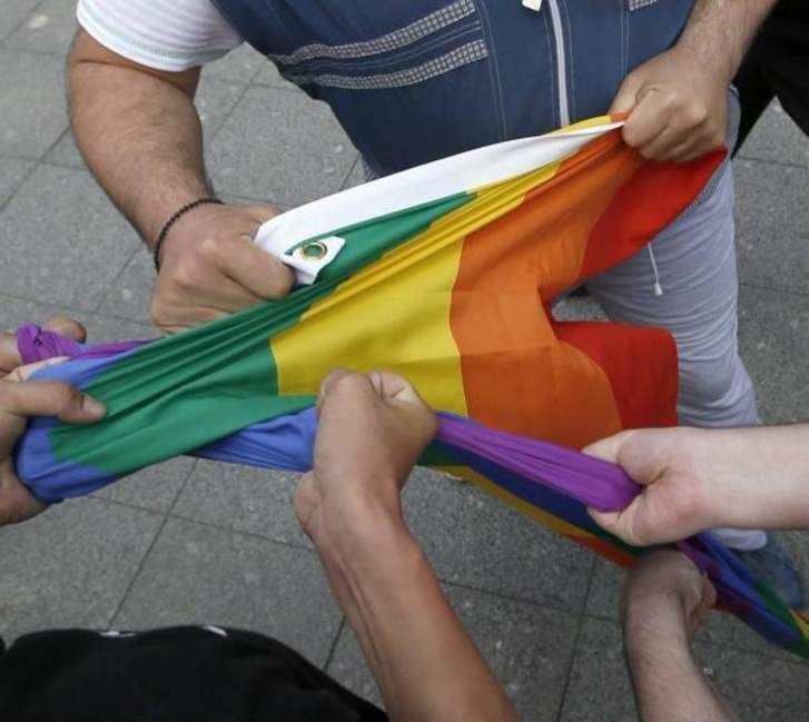  Gays y lesbianas sólo denuncian uno de cada diez delitos de odio que sufren 