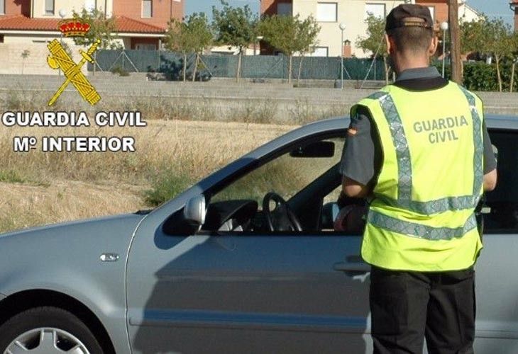  La Guardia Civil hará más controles de velocidad, alcohol y drogas este año 