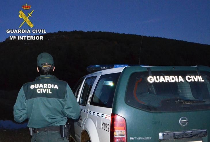  La Guardia Civil sorprende’ in franganti’ a dos personas cuando intentaban robar en un bar de Fonfría 