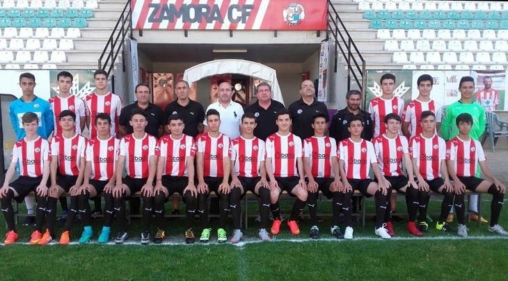  El Zamora cadete cierra una gran temporada con la foto oficial y una cena de equipo 