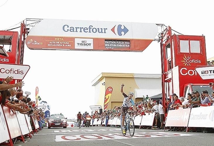  Quintana sentencia la Vuelta en el Alto de Aitana, donde gana Latour 