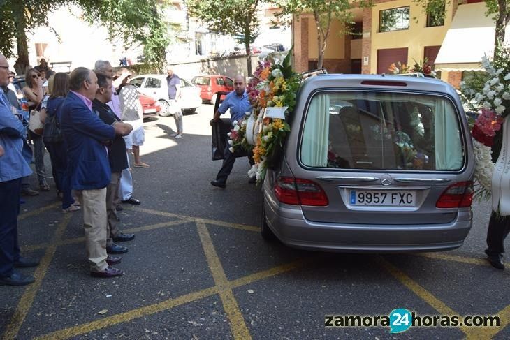  Zamora despide a Juan de Mena, uno de los iconos del baloncesto local 