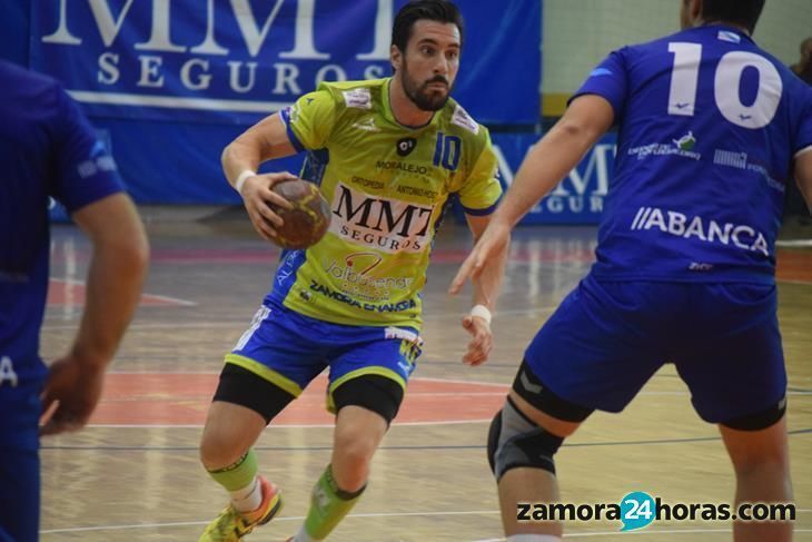  El Cisne Balonmano, primer líder en División de Honor Plata 