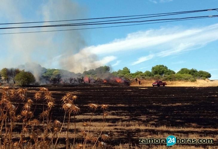  Extinguido un incendio en Corrales que calcinó cuatro hectáreas de terreno 