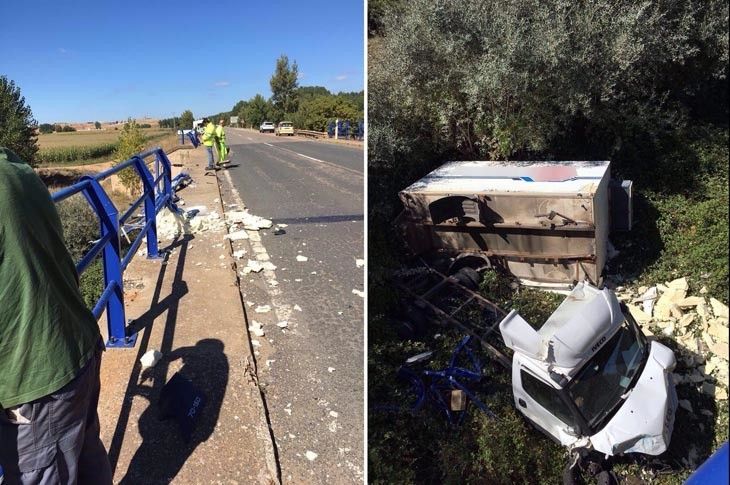  Herido grave el conductor de un camión de una empresa zamorana que cayó por un puente en León 