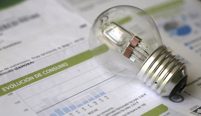  La luz sube de nuevo en junio y el recibo del usuario medio será un 9% más caro 