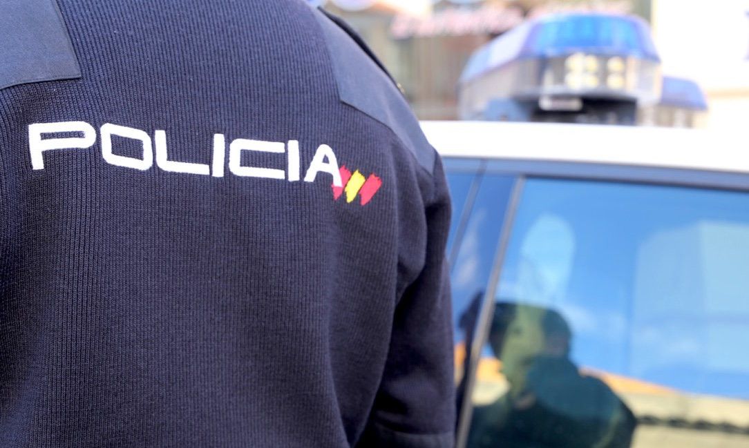  Policia. Archivo