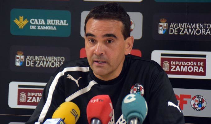  Miguel Losada: “Yo aconsejaría a mis jugadores que esperasen por el Zamora” 