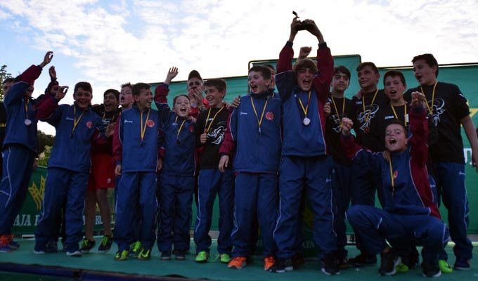  Jornada de fútbol y diversión en el torneo de fiestas de San José Obrero 