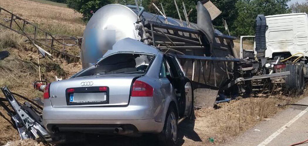  Tres personas fallecen en un accidente en Fresno de Sayago 