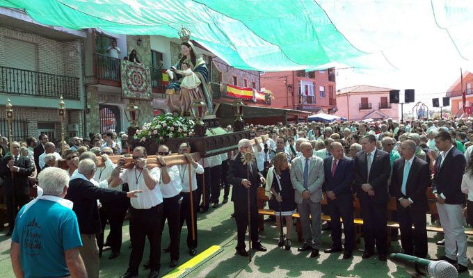  Miles de personas celebran en Alcañices la romería de la Virgen de la Salud 