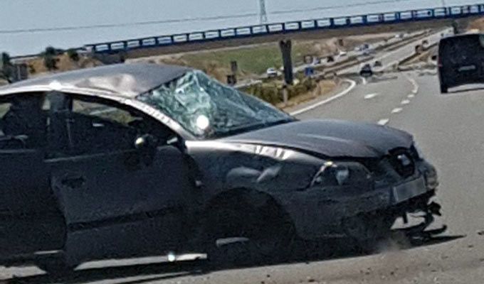  Un aparatoso accidente a la altura de Montamarta se salda sin heridos 