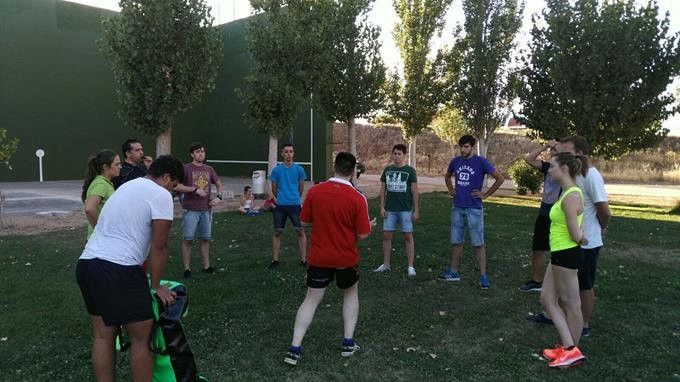  El Zamora Rugby da a conocer su deporte en Castronuevo 