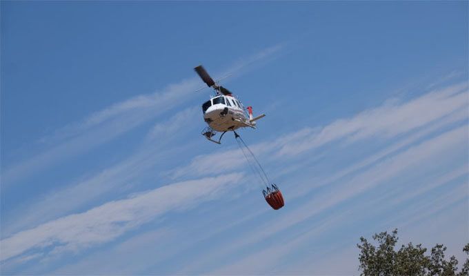 Helicóptero en un incendio