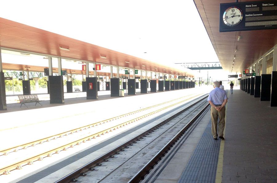  Estacion tren ave alvia adif renfe 